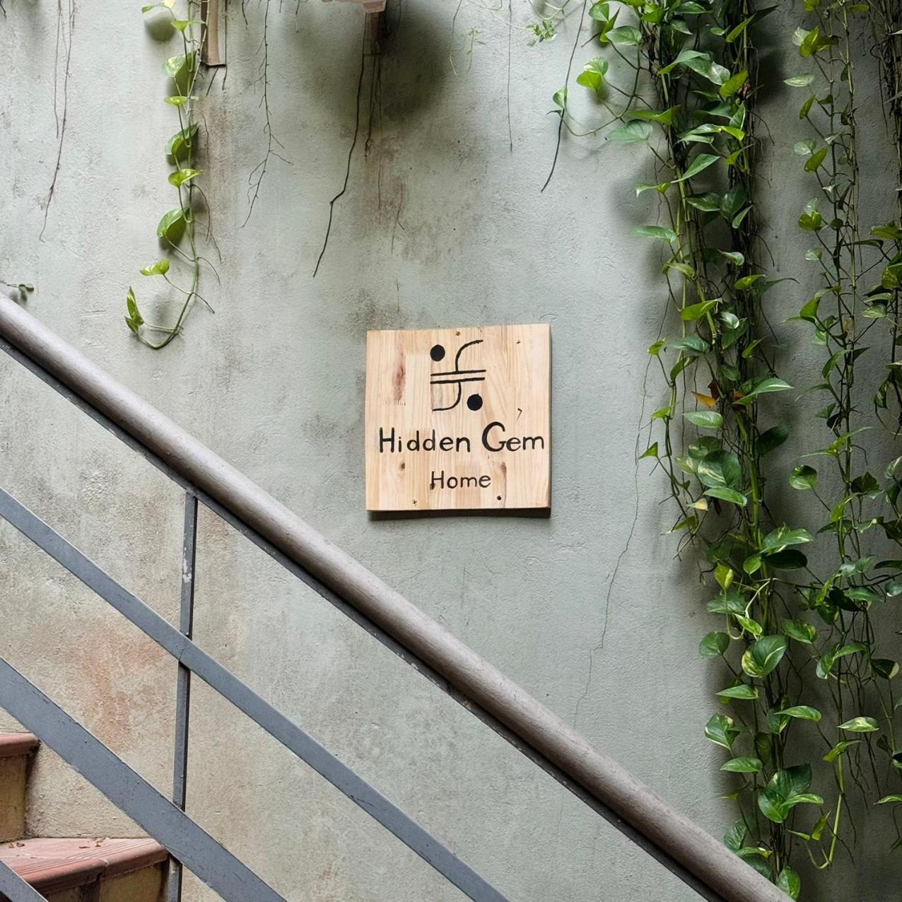 Hidden Gem Homestay 2 Hanoi Exterior foto
